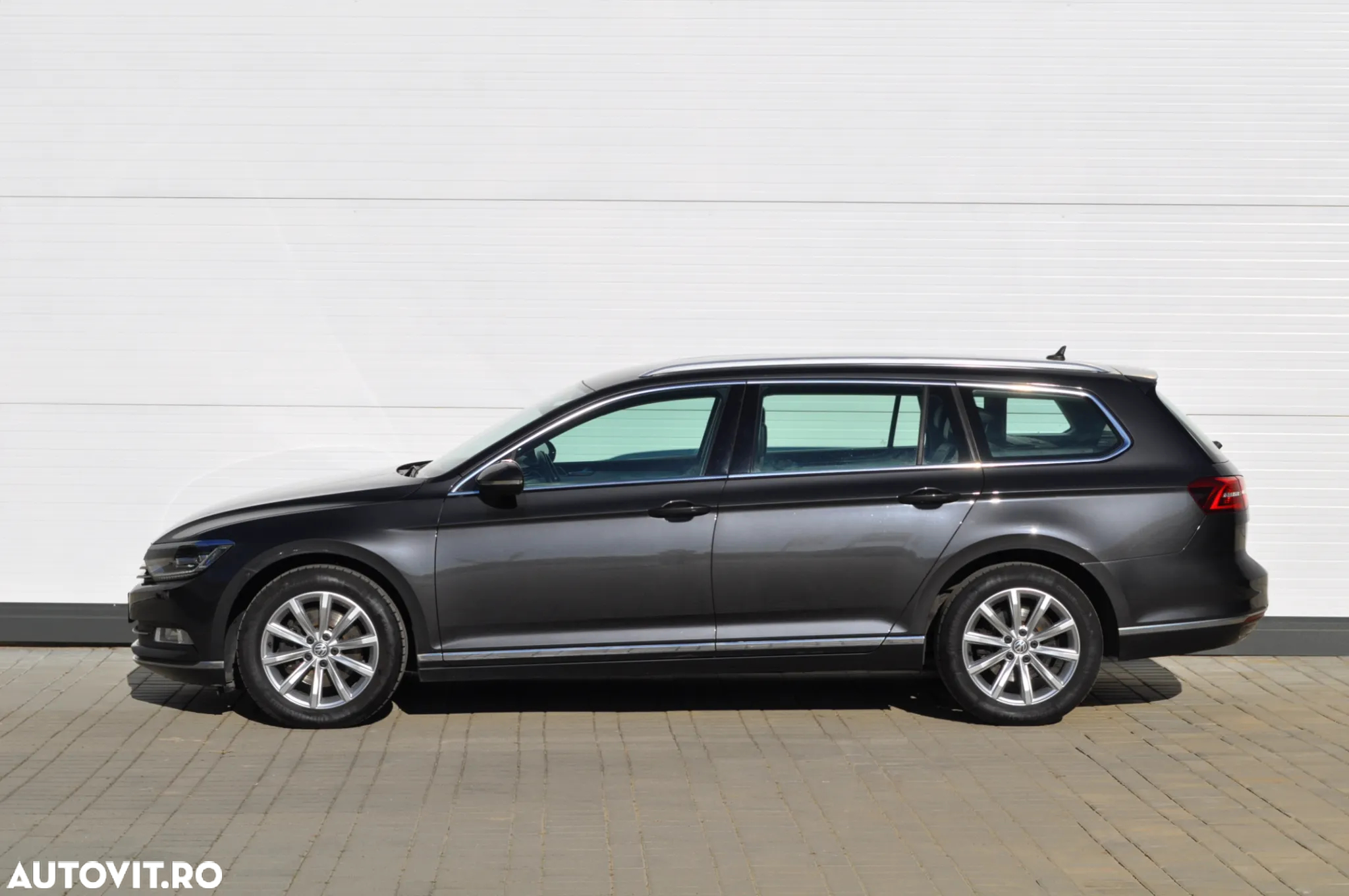 Volkswagen Passat Variant 2.0 TDI SCR DSG Highline - 2