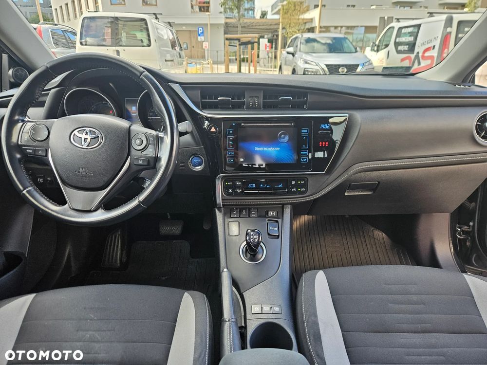 Toyota Auris Hybrid 135 Premium - 8