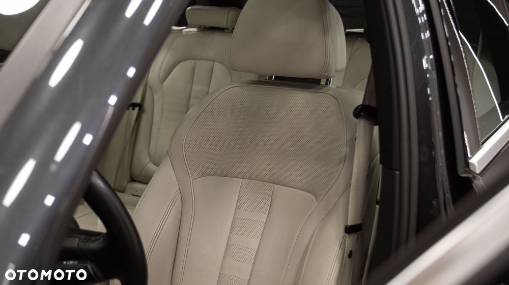 BMW X5 xDrive30d mHEV - 15