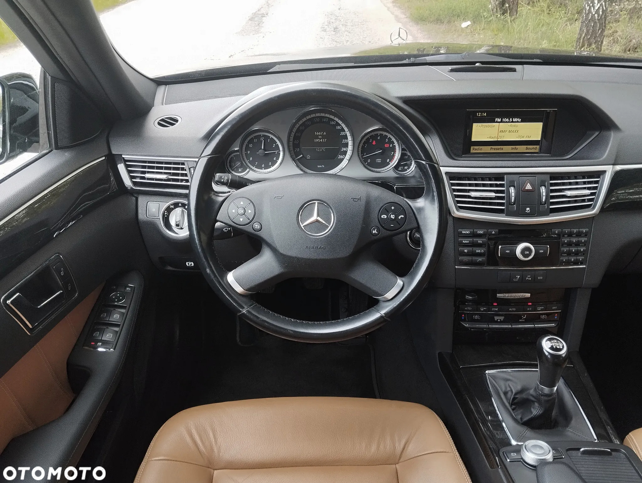 Mercedes-Benz Klasa E 200 BlueEFFICIENCY Avantgarde - 17