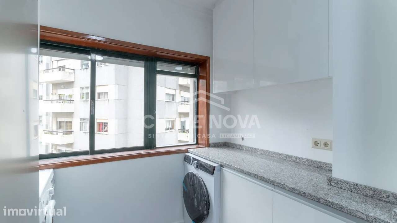 LA- Apartamento T2 Para Venda, Totalmente Renovado em Gaia, Devesas - Grande imagem: 3/37