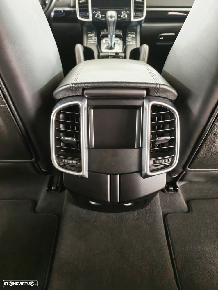 Porsche Cayenne S E-Hybrid Platinum Edition - 43