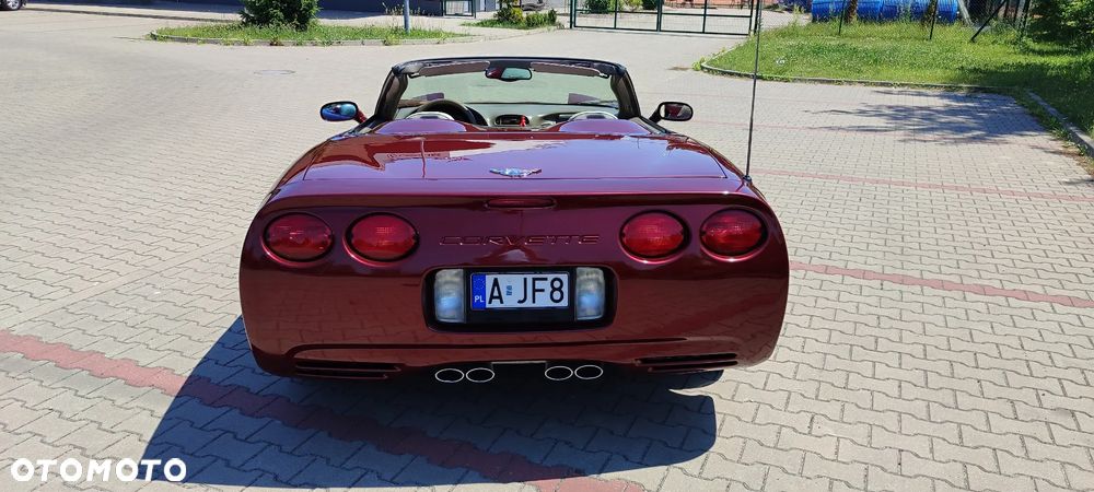 Chevrolet Corvette - 4