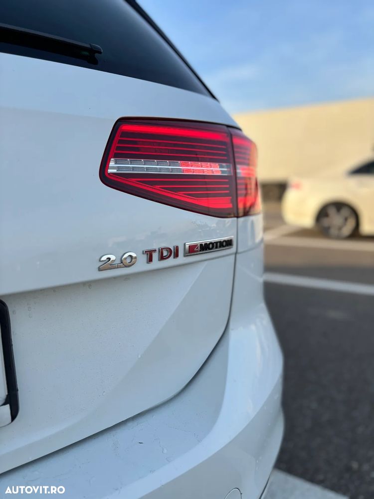 Volkswagen Passat Variant 2.0 TDI DSG 4Motion Highline - 9