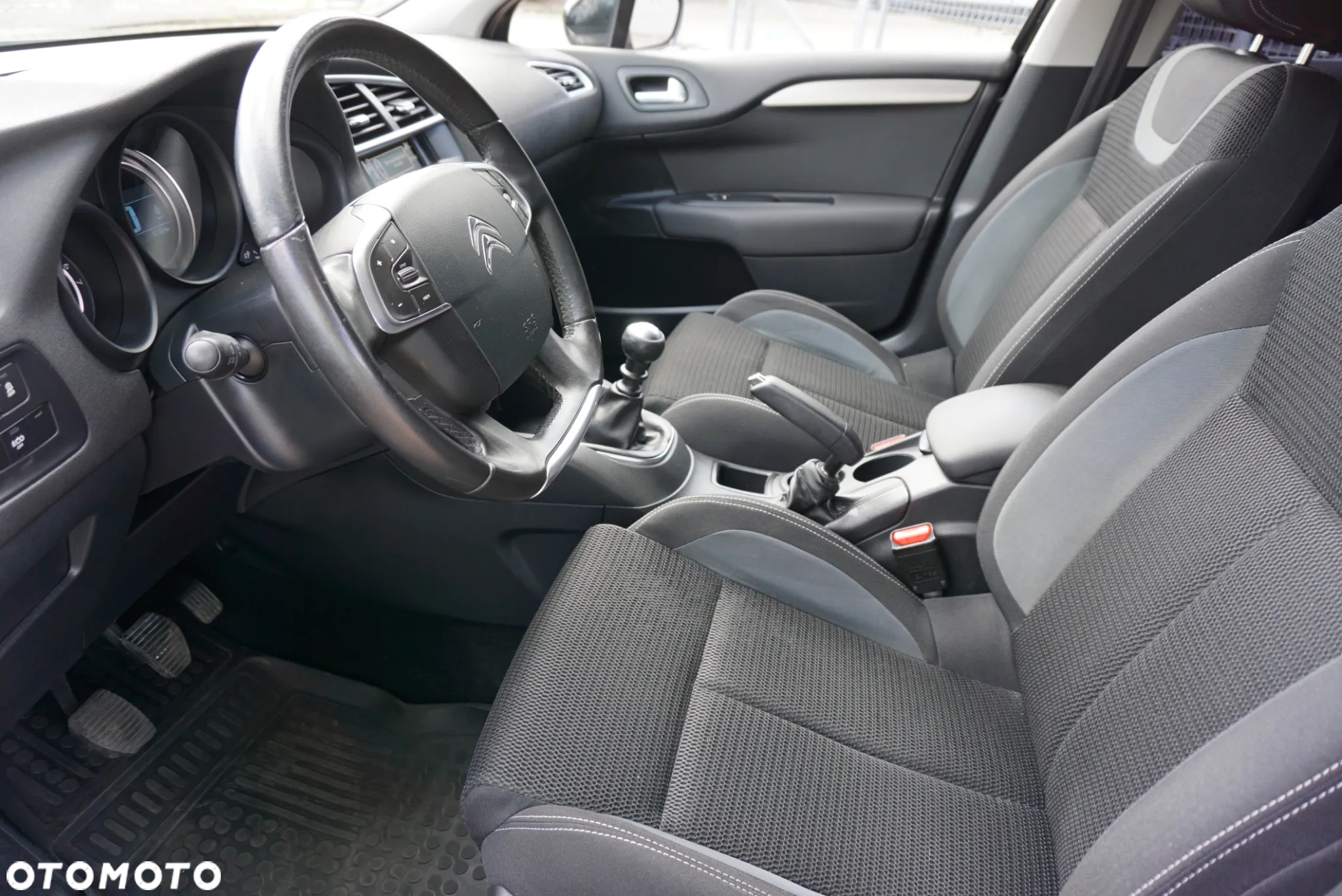 Citroën C4 1.2 e-THP Selection - 8