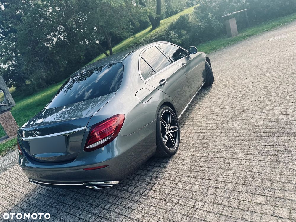 Mercedes-Benz Klasa E 220 d 9G-TRONIC - 5