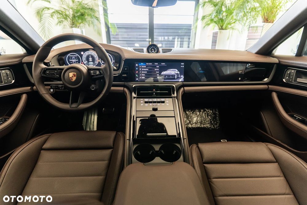 Porsche Panamera 4 E-Hybrid PHEV - 10