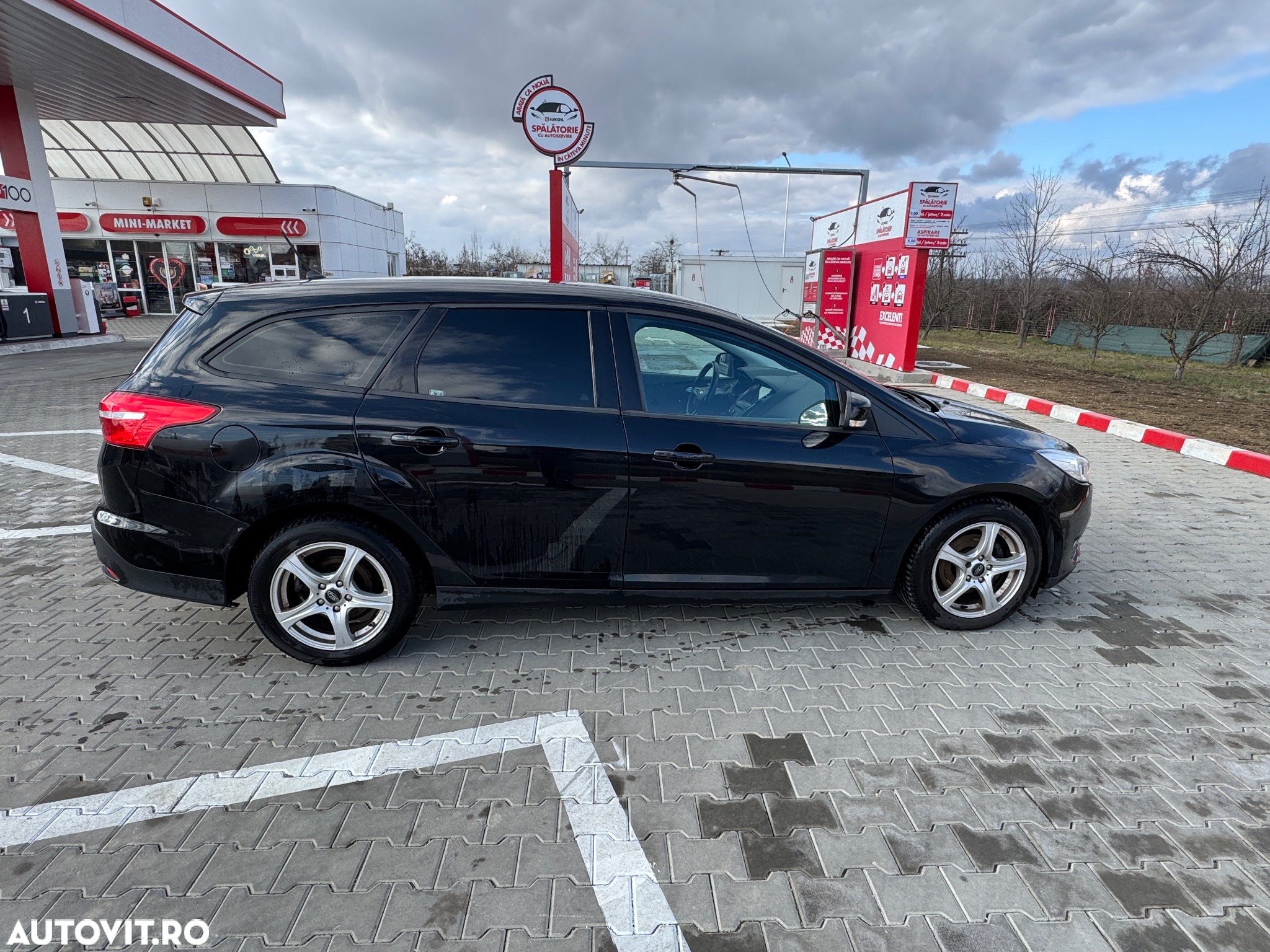 Ford Focus - 8