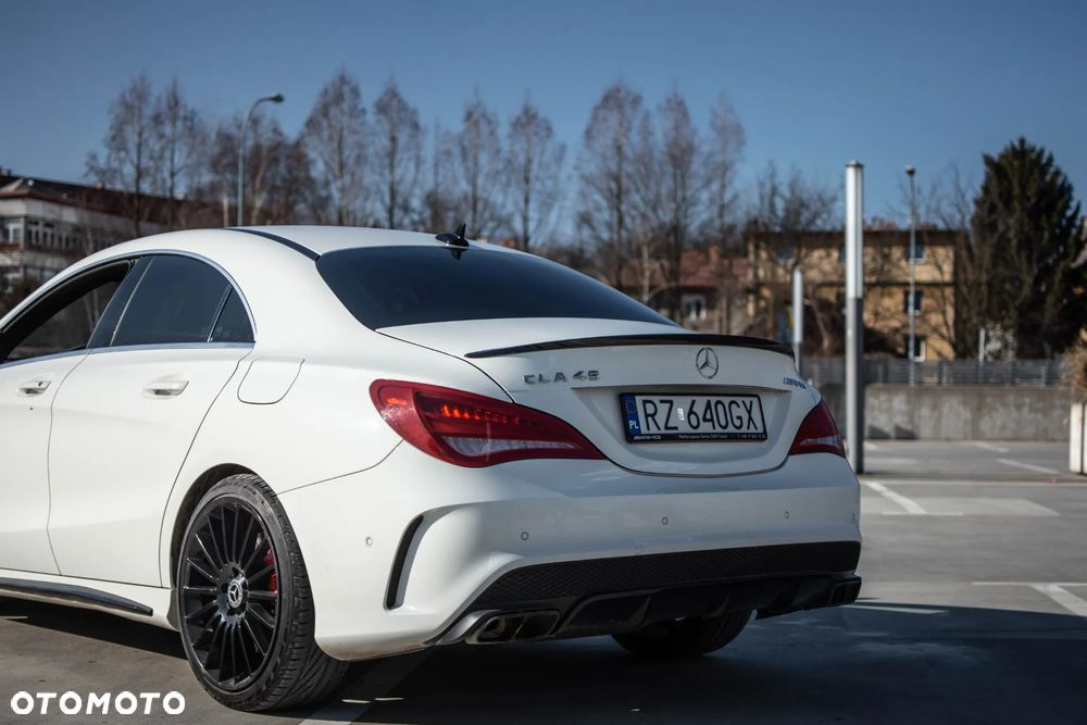 Mercedes-Benz CLA - 13
