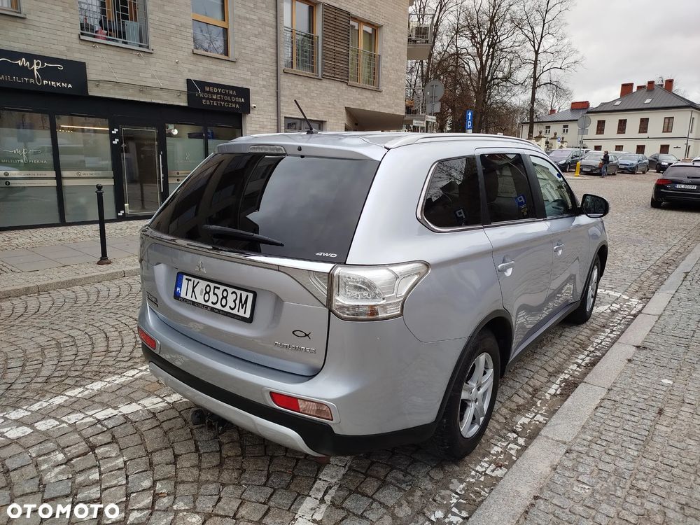 Mitsubishi Outlander 2.2 DID Intense + 4WD - 4