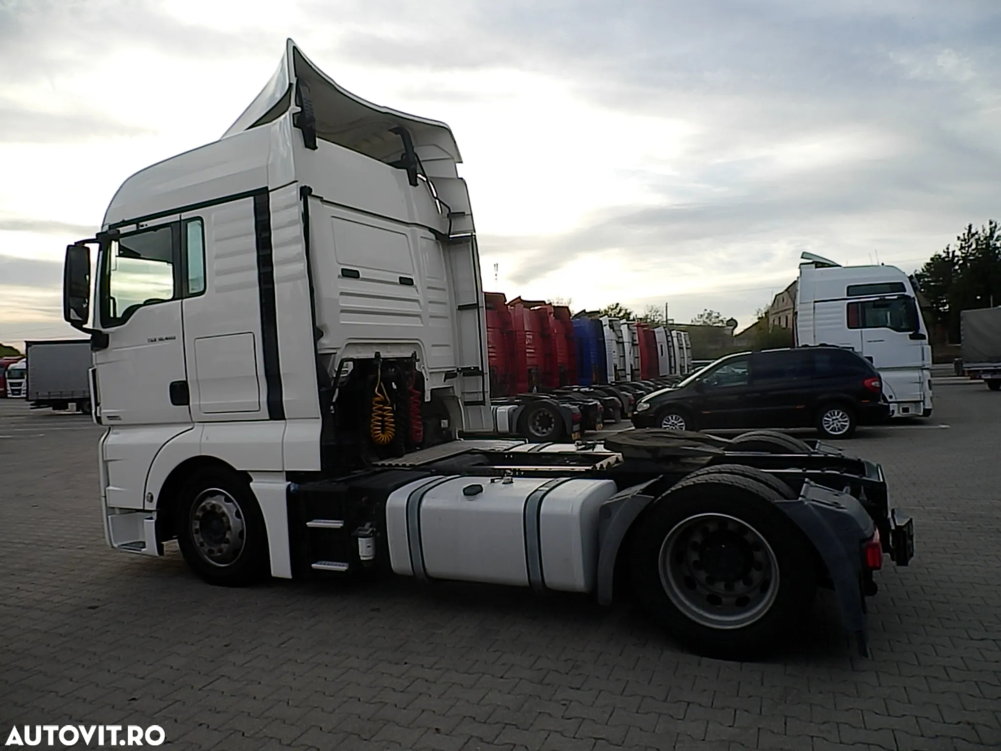MAN MAN TGX 18.460 MEGA - Low Deck - 4
