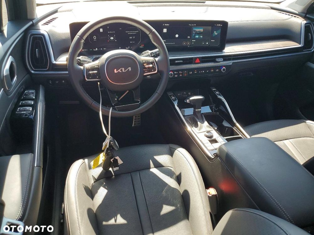 Kia Sorento - 9