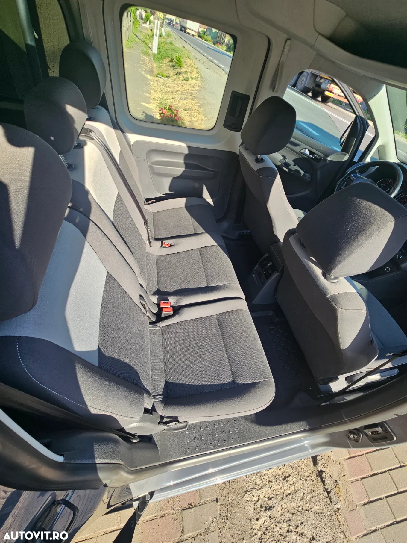Volkswagen Caddy Maxi 2.0 TDI Comfortline - 14