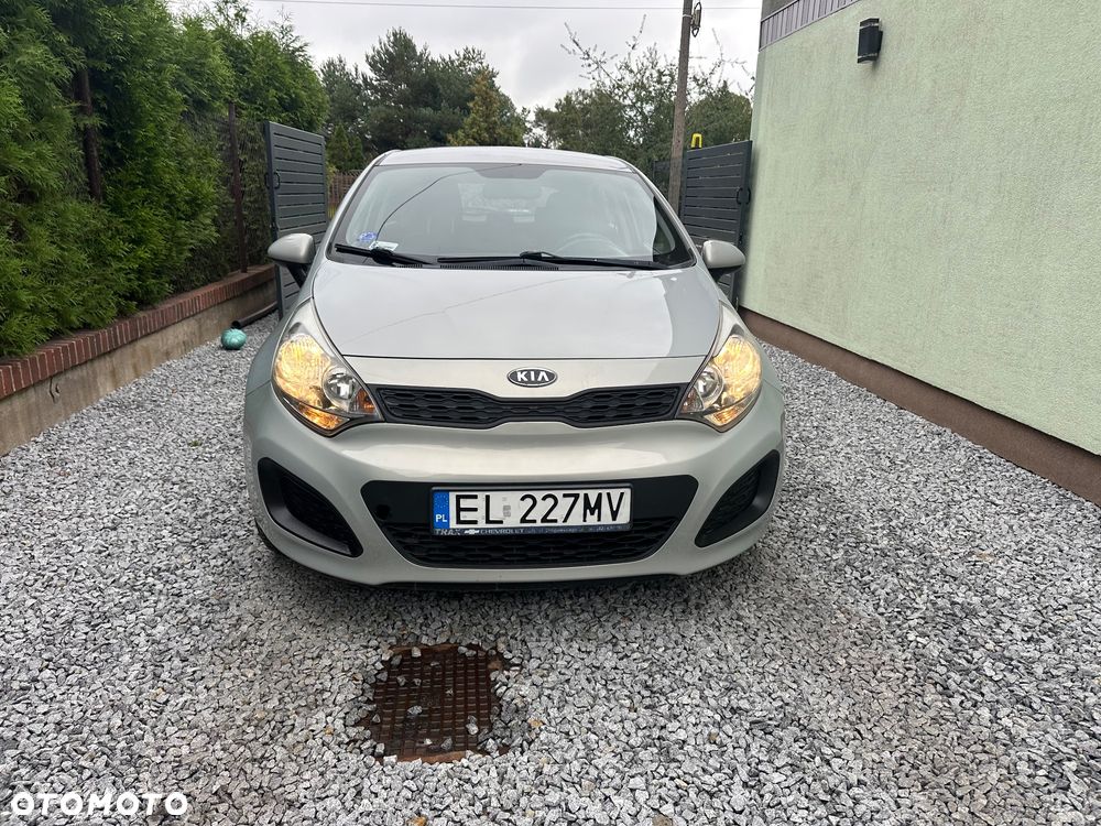 Kia Rio - 1