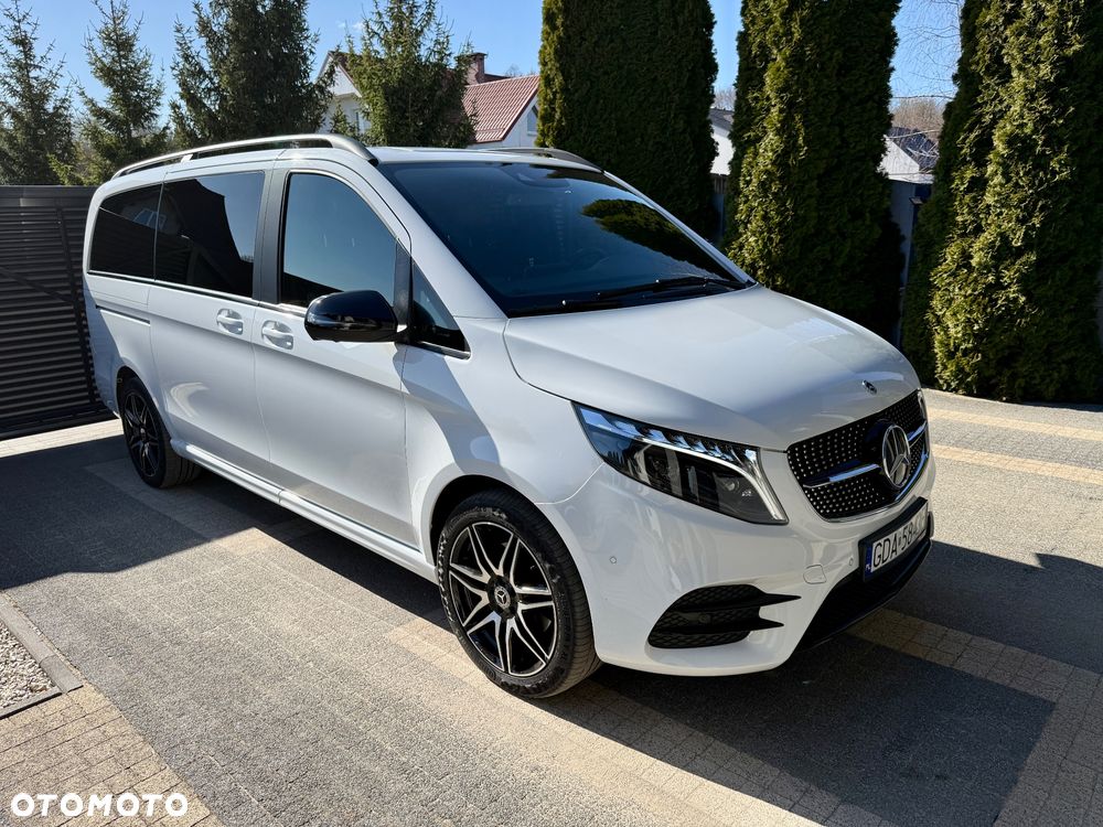 Mercedes-Benz Klasa V - 1