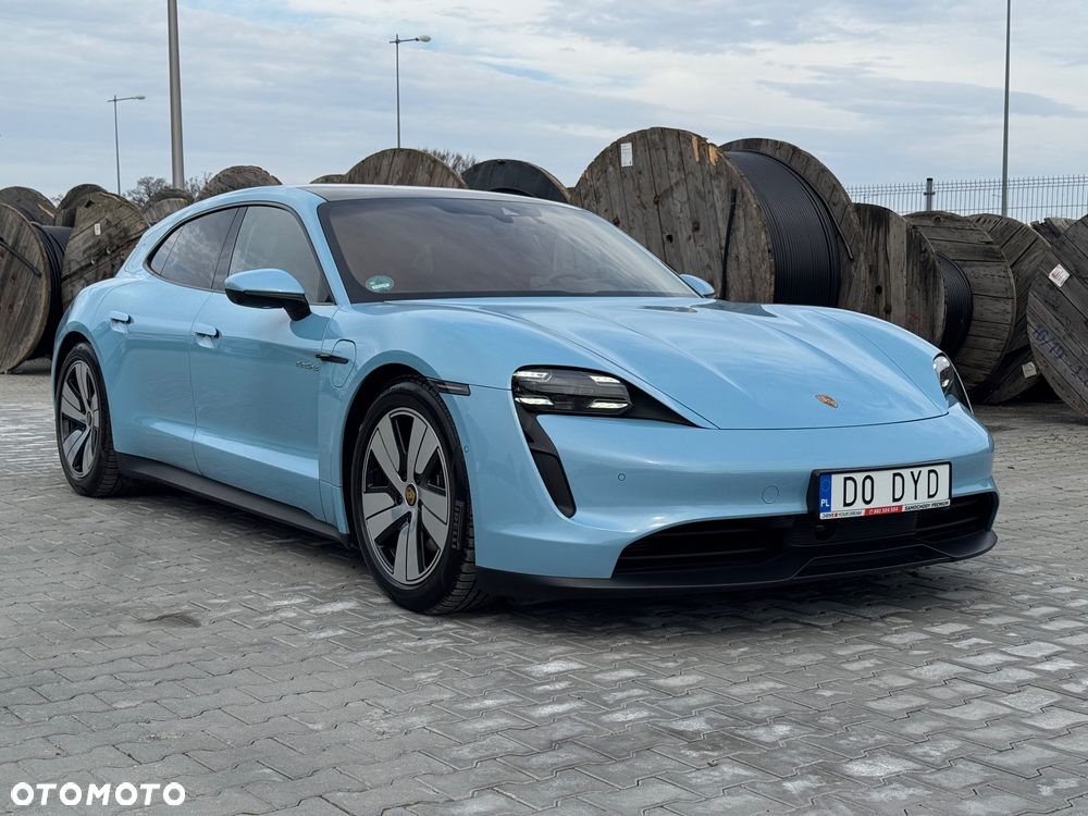 Porsche Taycan - 10