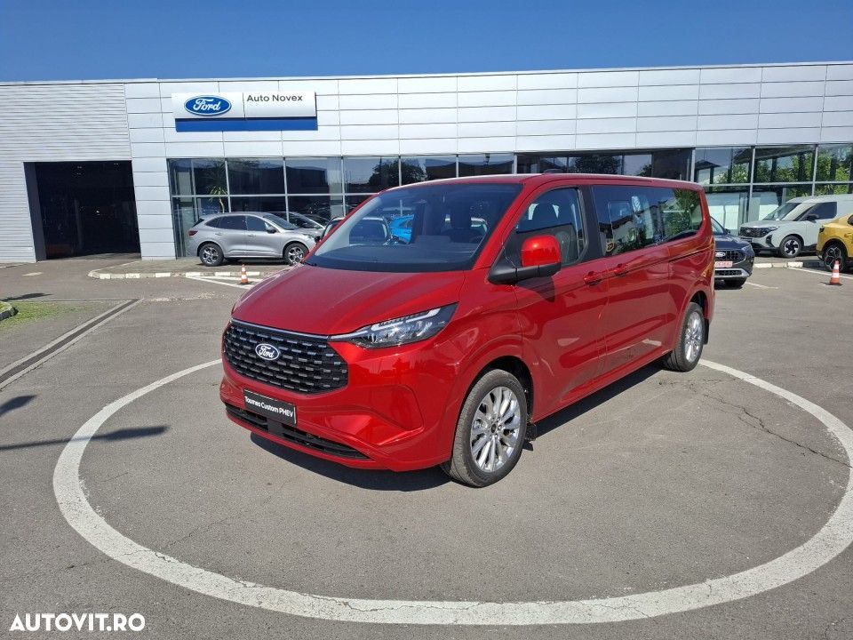 Ford Tourneo Custom - 1