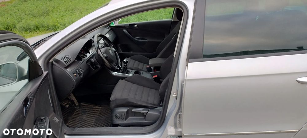Volkswagen Passat 1.9 TDI Comfortline - 5