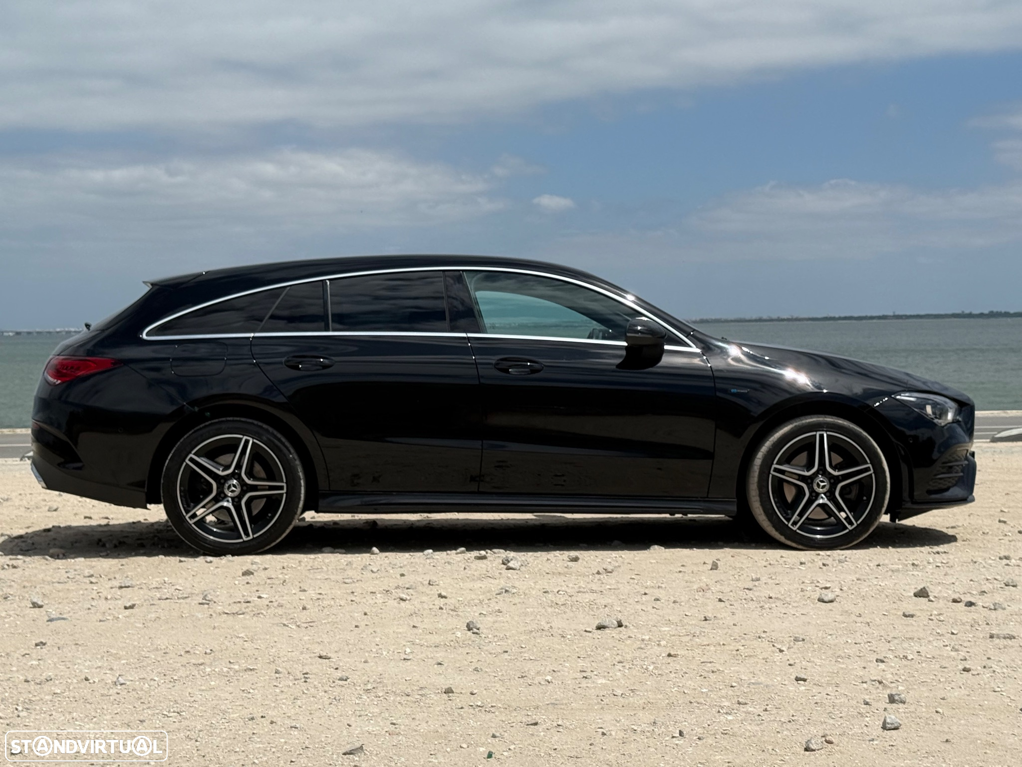 Mercedes-Benz CLA 250 e Shooting Brake AMG Line - 2