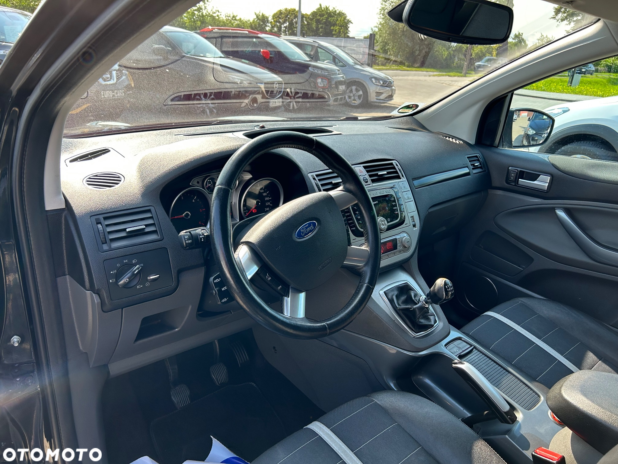 Ford Kuga 2.0 TDCi 4x4 Titanium - 9