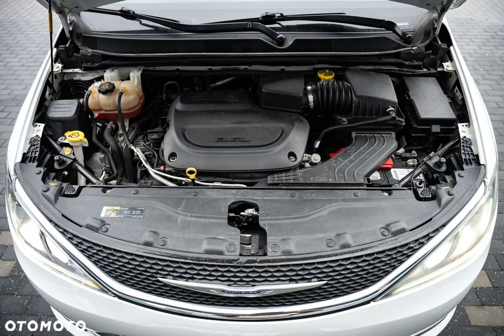 Chrysler Pacifica - 34