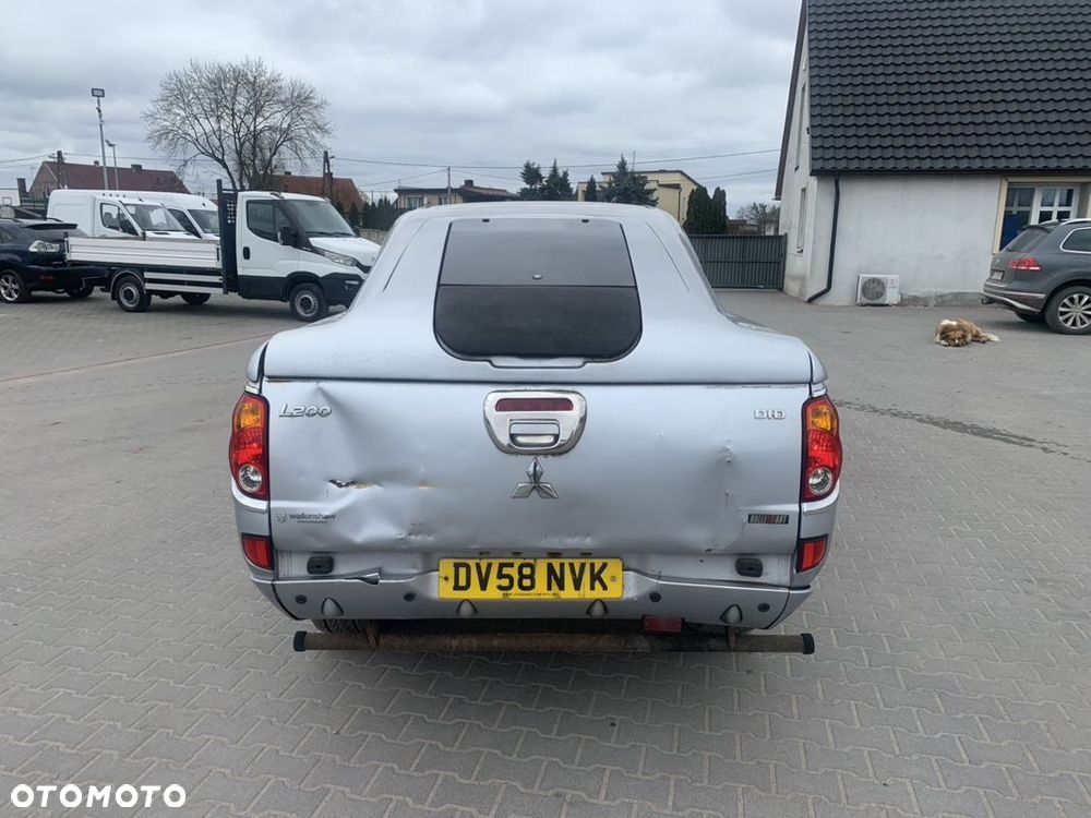 Mitsubishi L200 Pick Up 4x4 S&S Double Cab Intro Edition II - 31