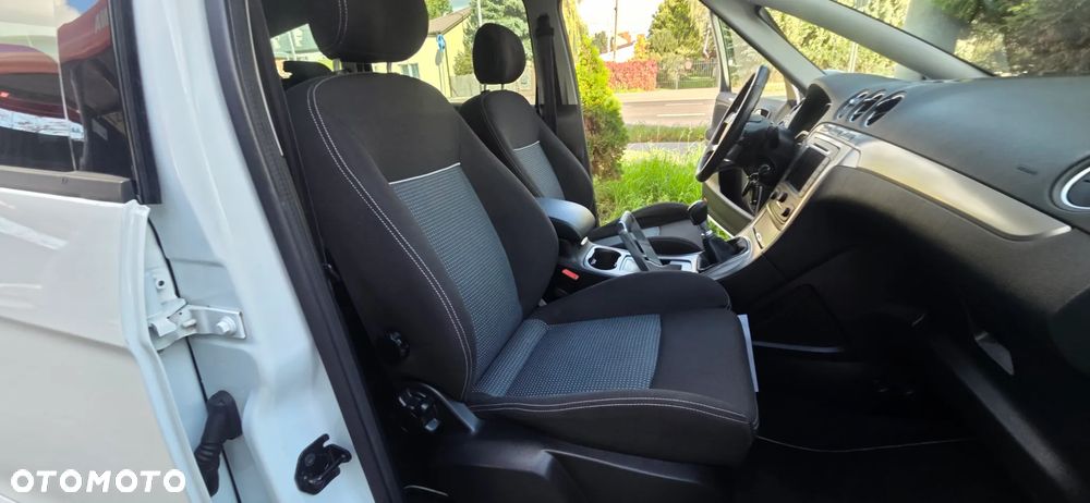 Ford S-Max 2.0 TDCi DPF Business Edition - 38