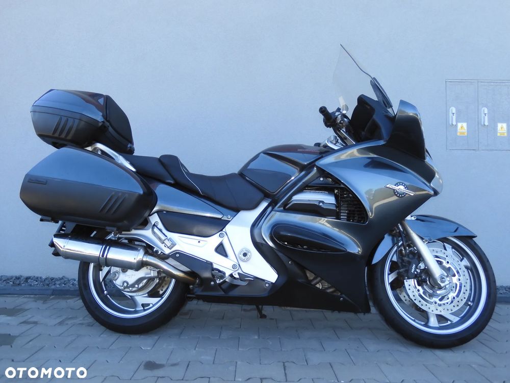 Honda ST - 19
