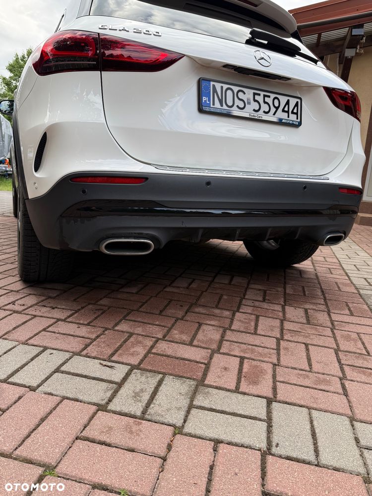 Mercedes-Benz GLA 200 AMG Line - 4
