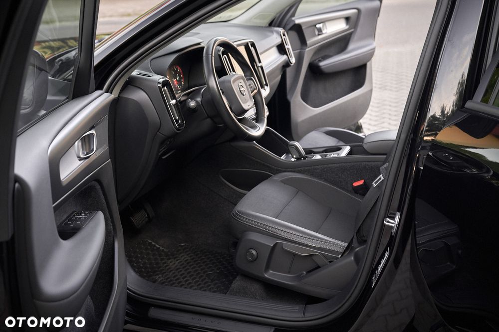 Volvo XC 40 D3 SCR R-Design - 26