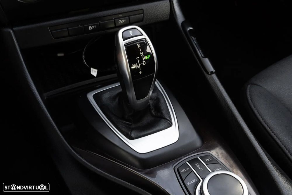 BMW X1 18 d sDrive Auto xLine - 18