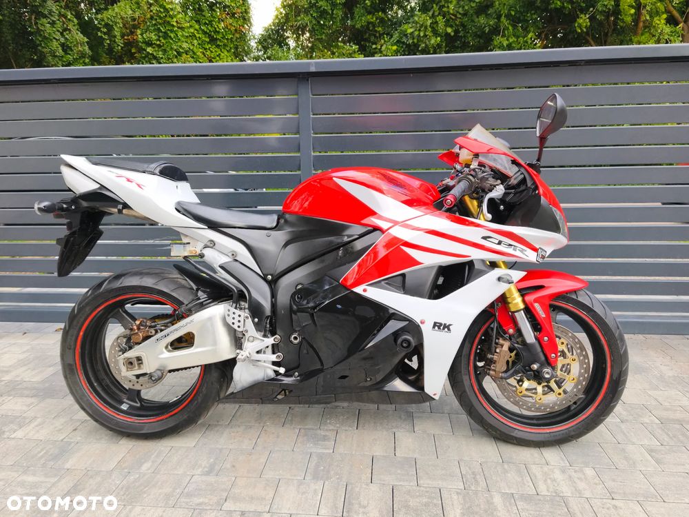 Honda CBR - 1