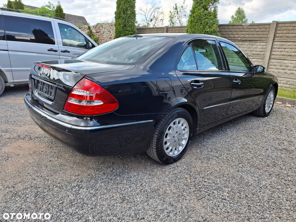Mercedes-Benz Klasa E 320 4-Matic Avantgarde - 32