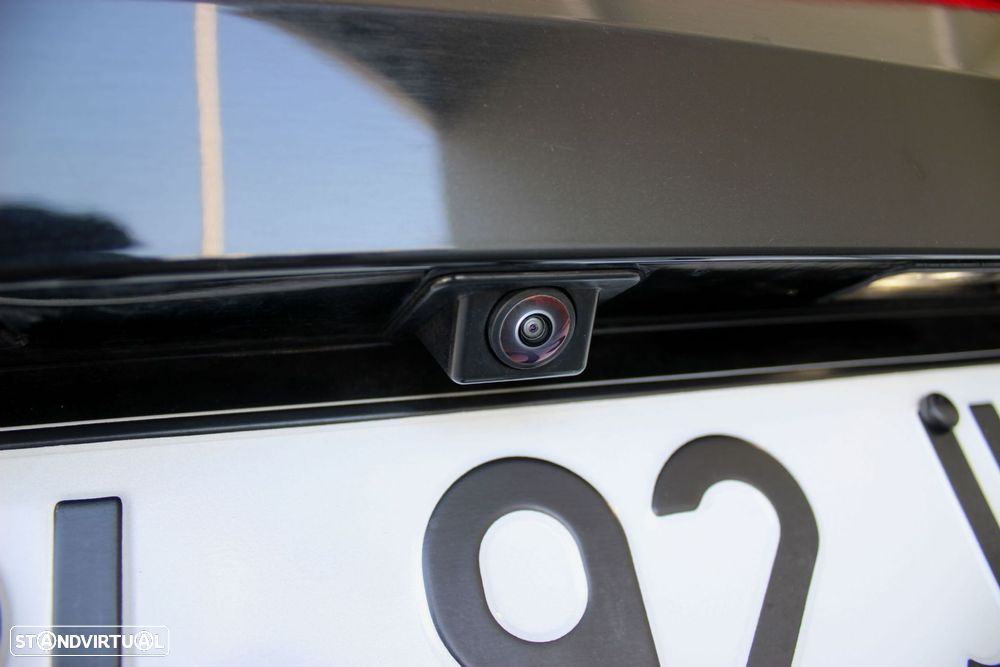 Cupra Leon 1.5 eTSI MID DSG - 11