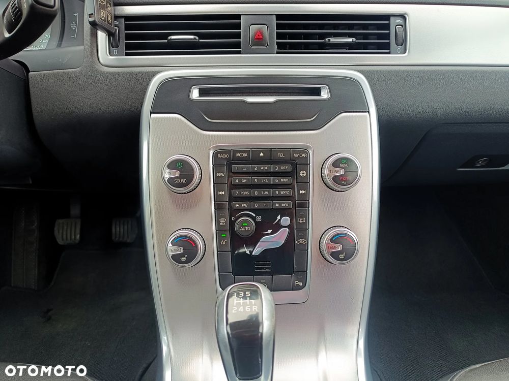 Volvo V70 D4 Summum - 22