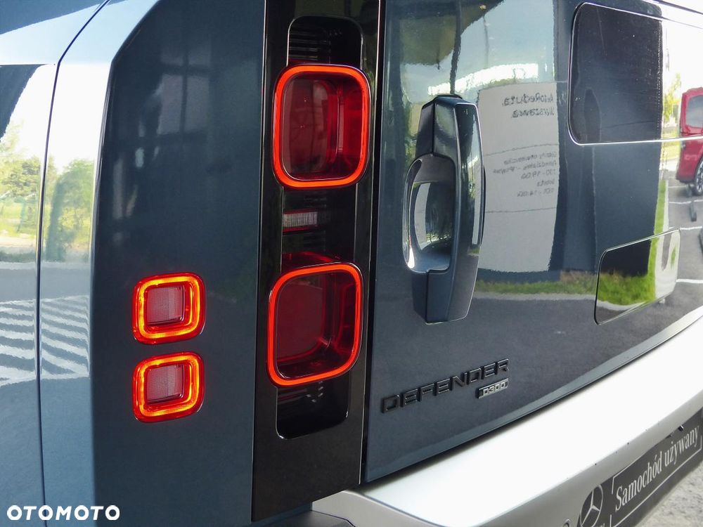 Land Rover Defender 3.0 D300 mHEV HSE - 13