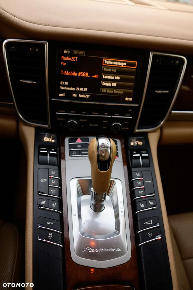 Porsche Panamera - 31