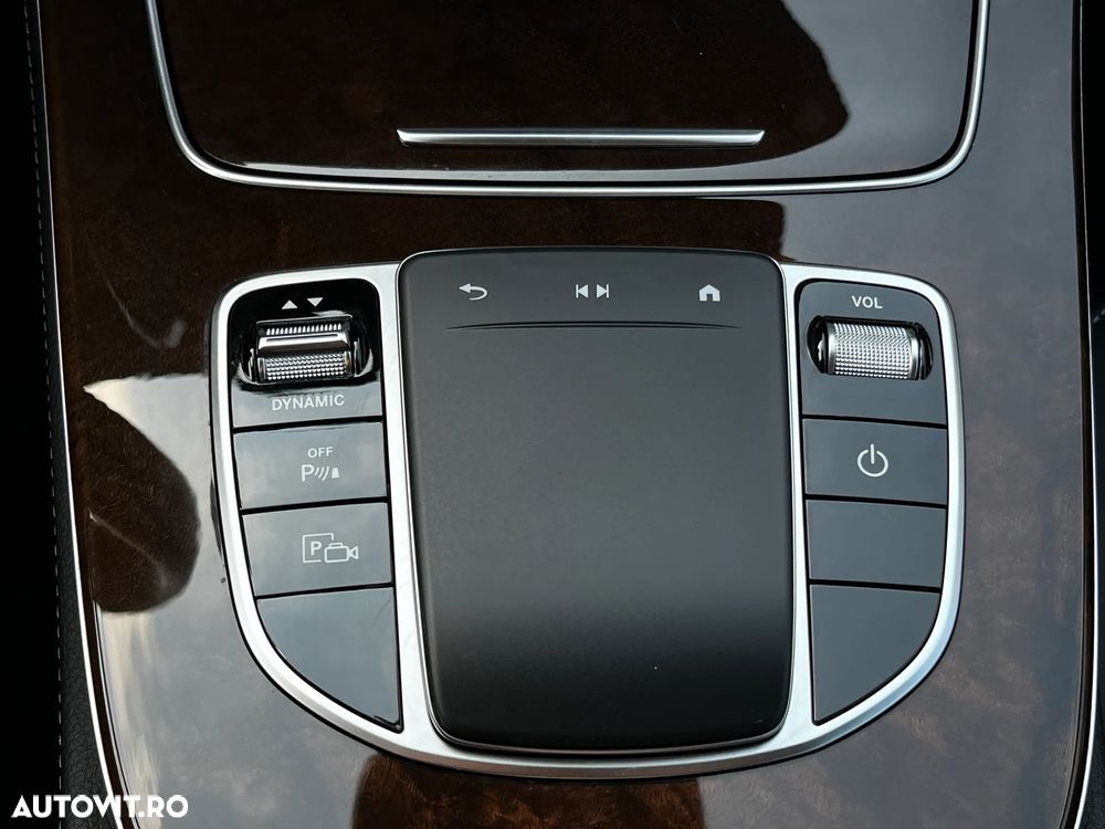 Mercedes-Benz E 300 9G-TRONIC - 23