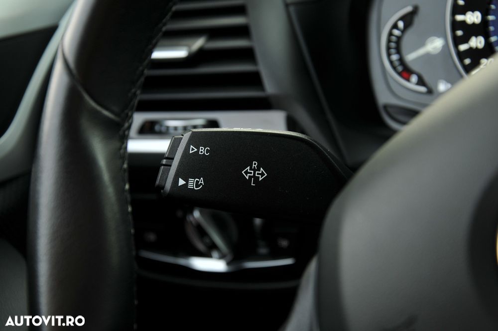 BMW X3 xDrive20i AT Advantage - 30