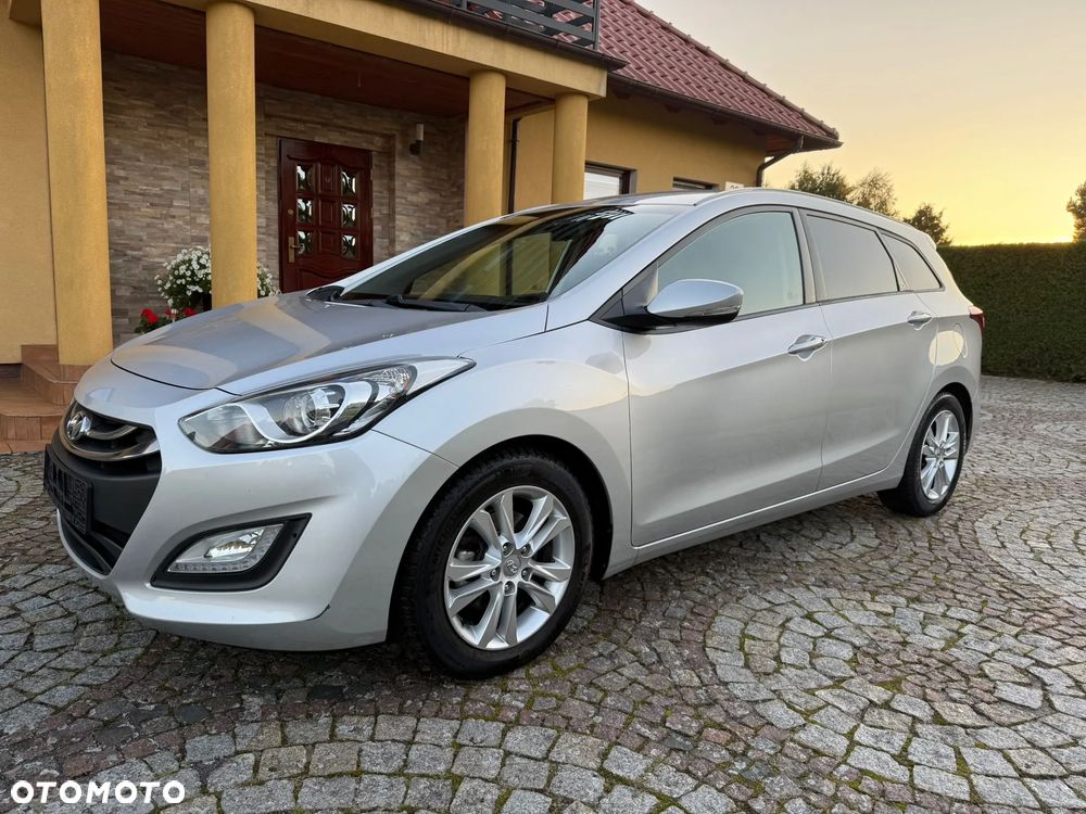 Hyundai i30 1.6 CRDi Premium - 4