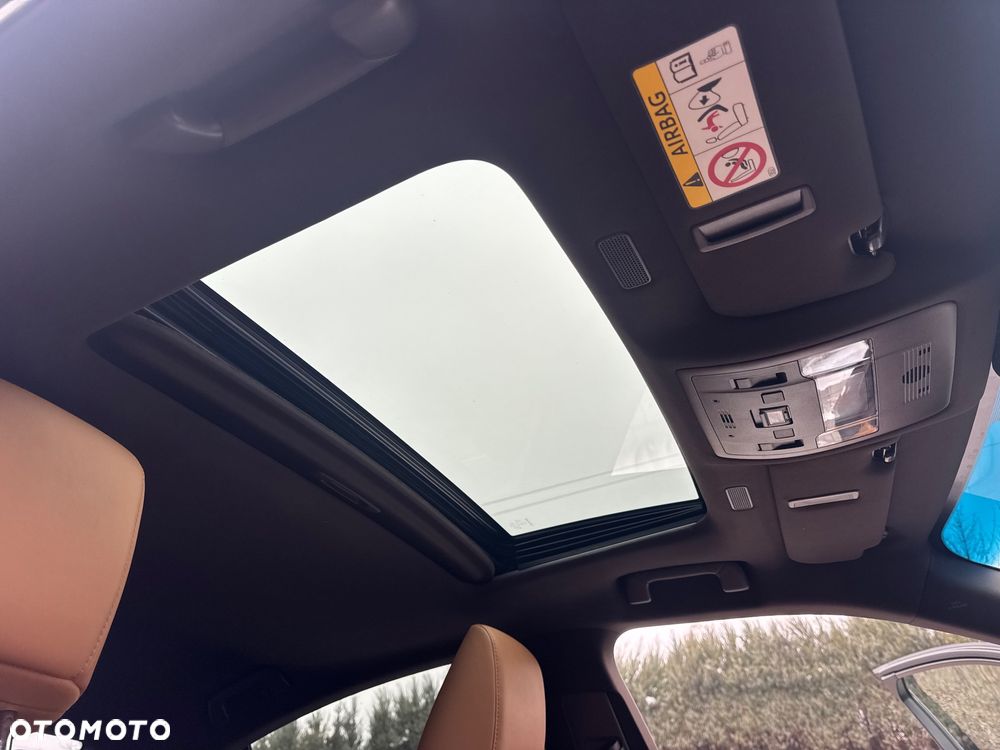 Lexus ES 300h Prestige - 35