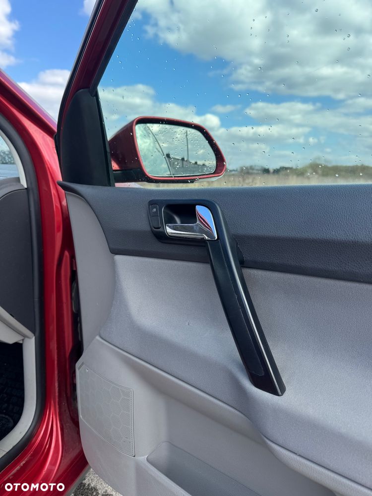 Volkswagen Polo 1.4 16V Comfortline - 18