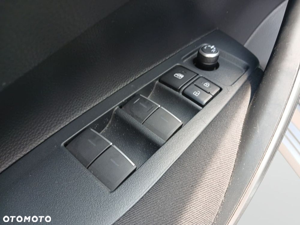 Toyota Corolla - 36