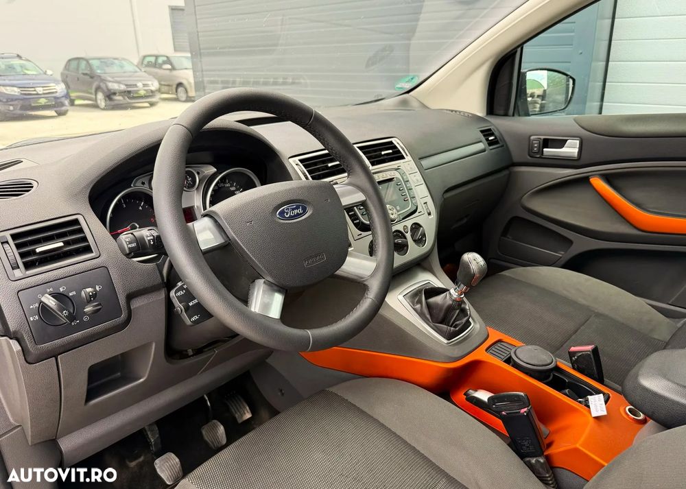 Ford Kuga 2.0 TDCi 4x4 Trend - 16