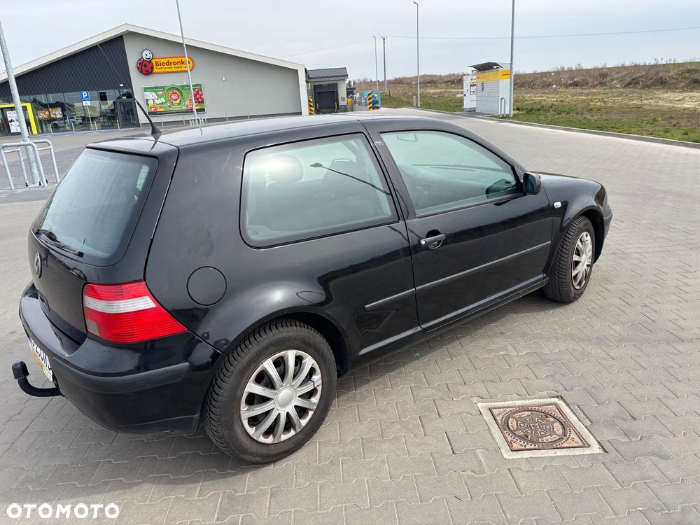 Volkswagen Golf - 1