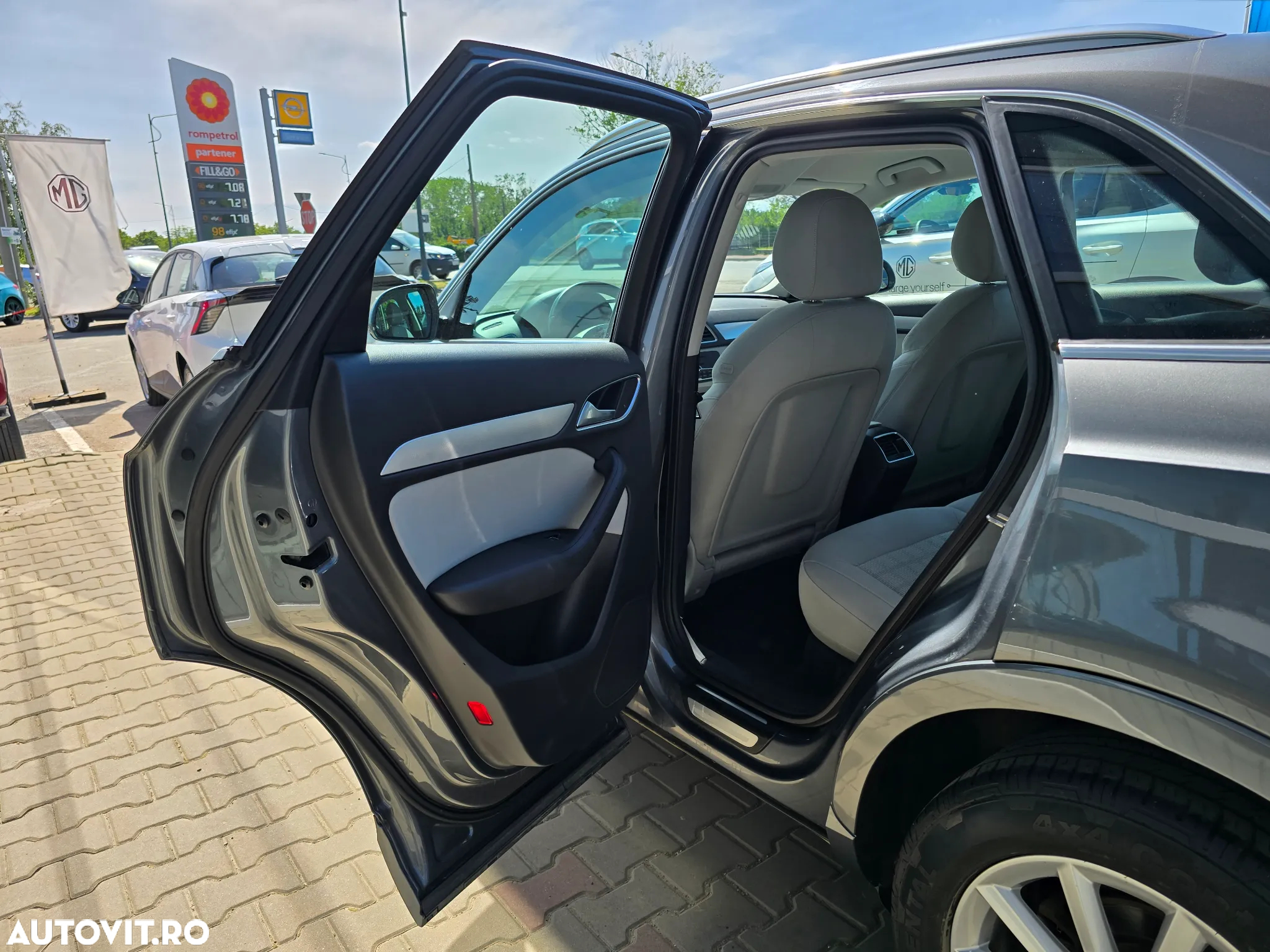 Audi Q3 2.0 TDI - 14