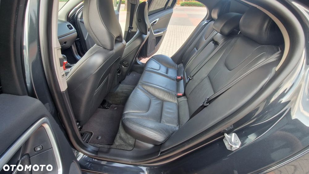 Volvo S60 D3 Momentum - 10