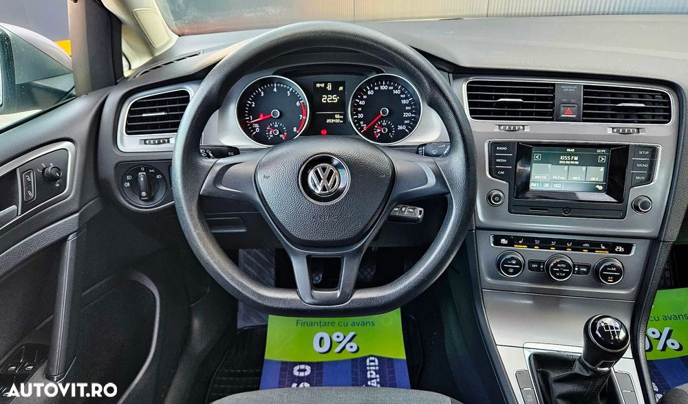 Volkswagen Golf - 18
