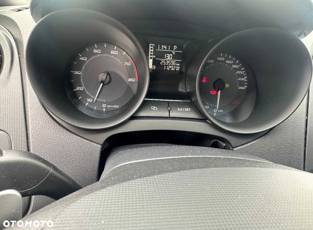 Seat Ibiza SC 1.4 TSI Cupra DSG - 8