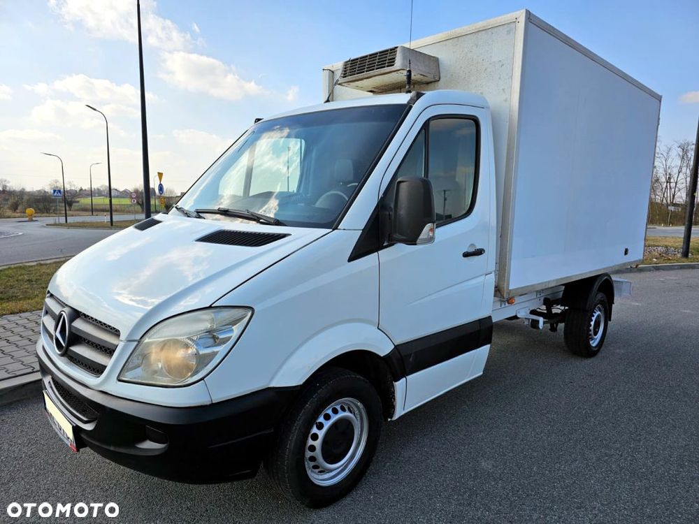 Mercedes-Benz Sprinter - 33
